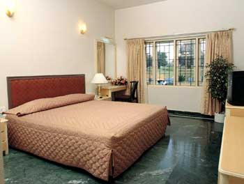 Click to see a bigger image of Eagleton  -The Golf Village